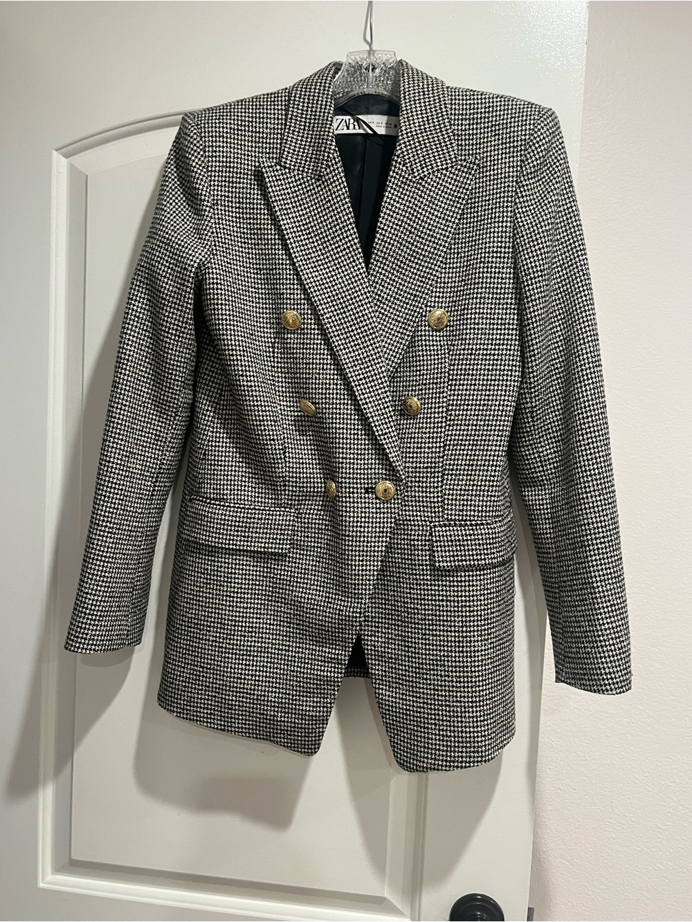 Like new Zara Black & White Houndstooth Double-Breasted Blazer with Gold Buttons